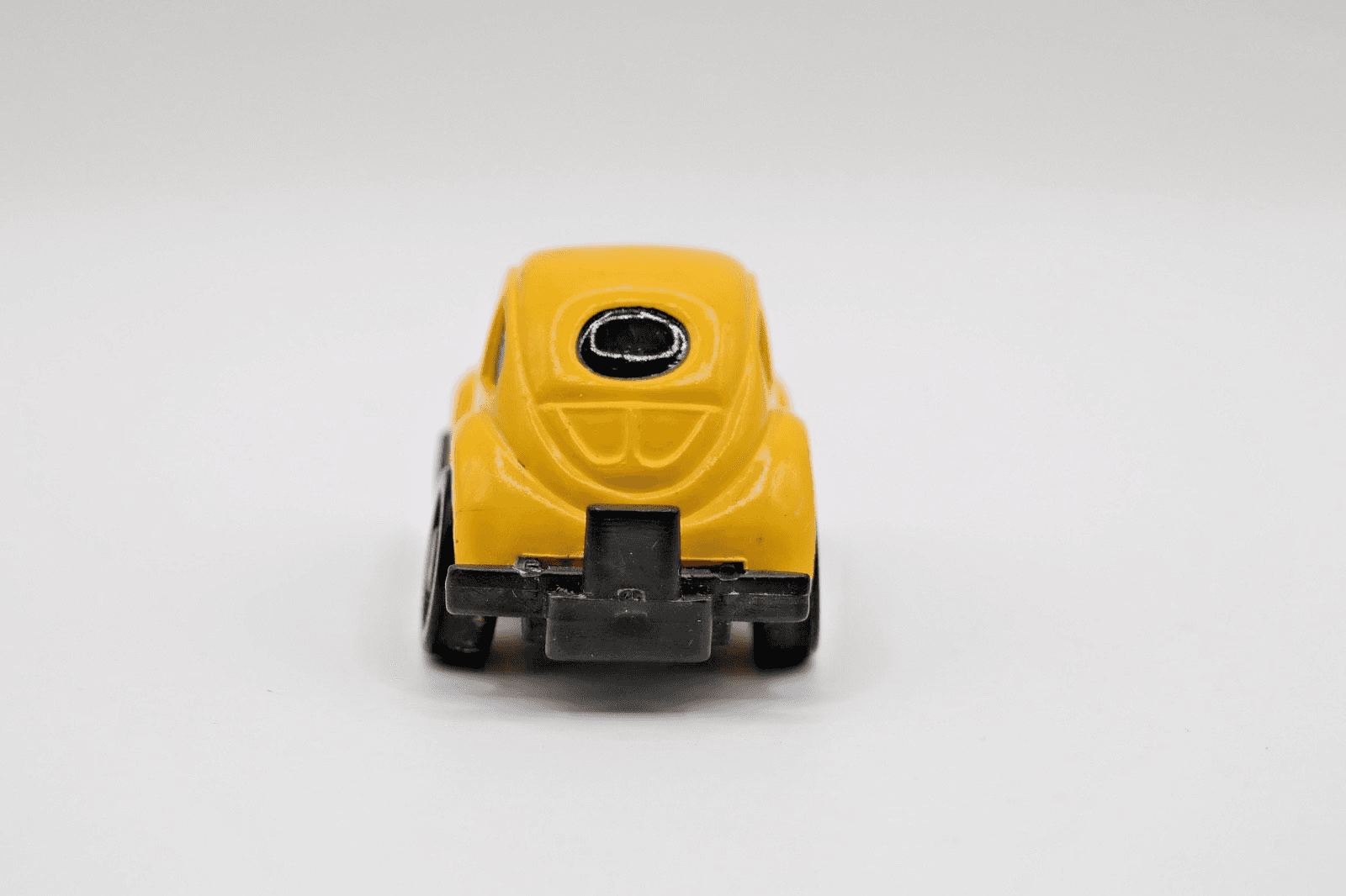 VTG ~ VW VOLKSWAGEN Bug Beatle ~ Diecast Yellow - Thumbnail 4