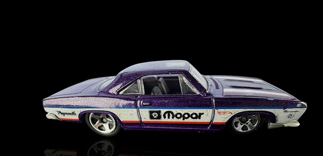 Hot Wheels ~ 1968 PLYMOUTH BARRACUDA FORMULA S~ HW Showroom 240/250 Diecast 1/64