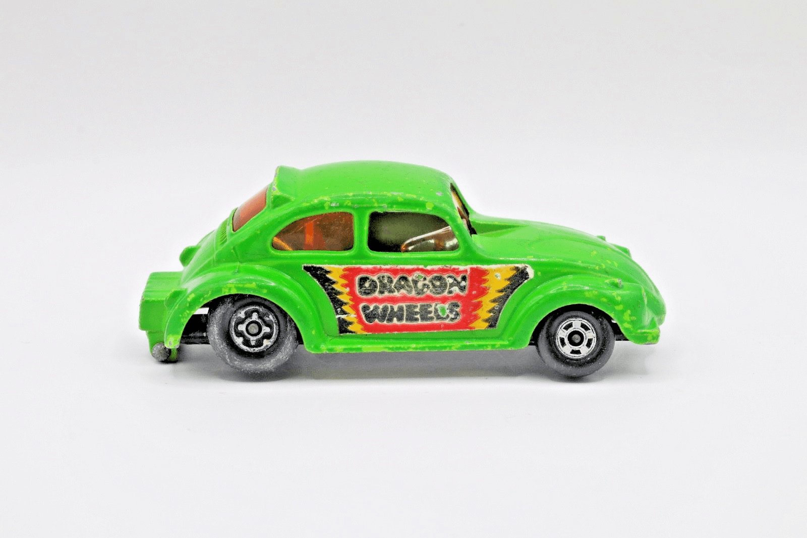 LESNEY Matchbox Superfast ~ 1972 VW Beetle ~ #43 Dragon Wheels ~ Diecast