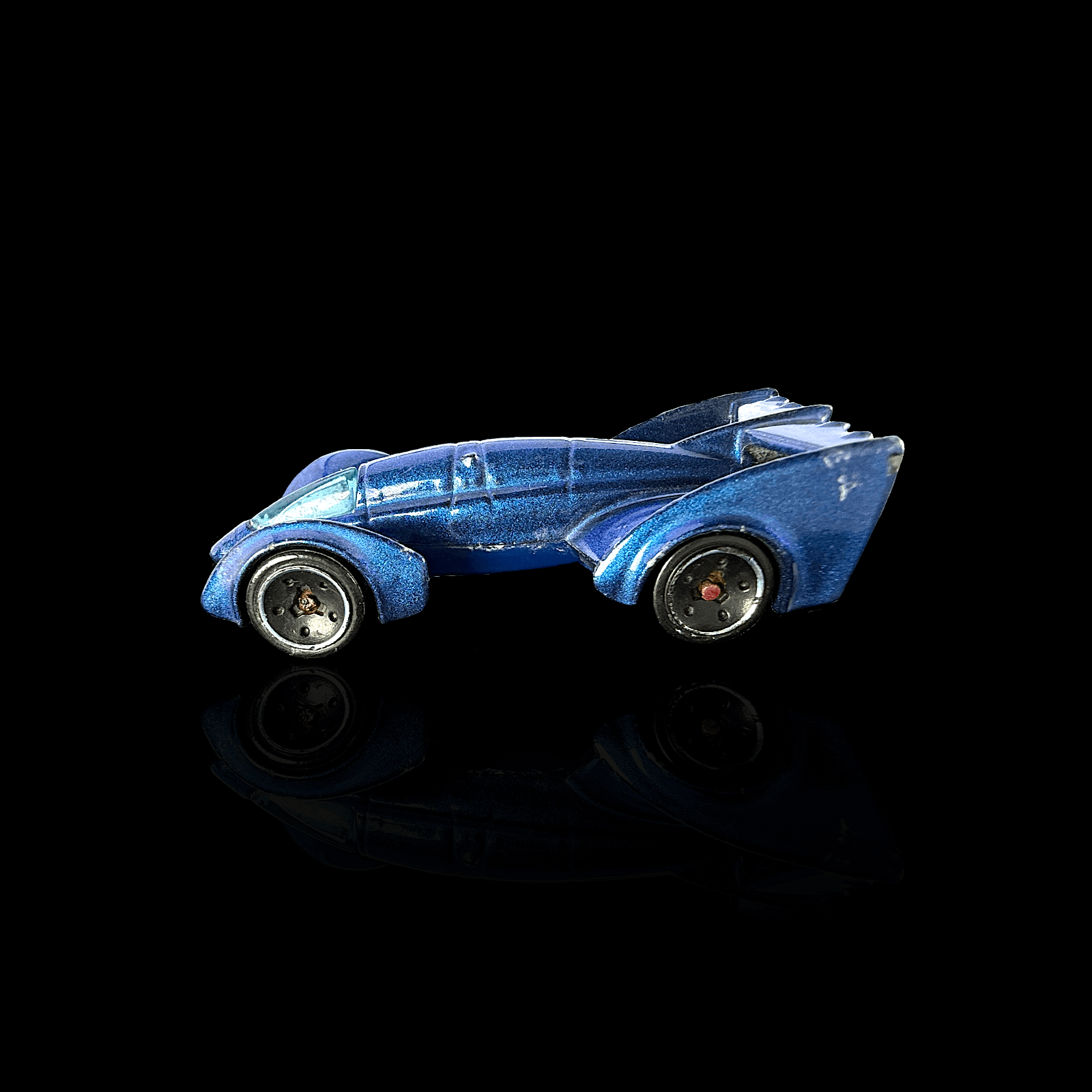 HOT WHEELS ~ BATMAN LIVE TOUR BATMOBILE ~ BLUE 1:64 COLLECTIBLE DIECAST CAR - Thumbnail 2