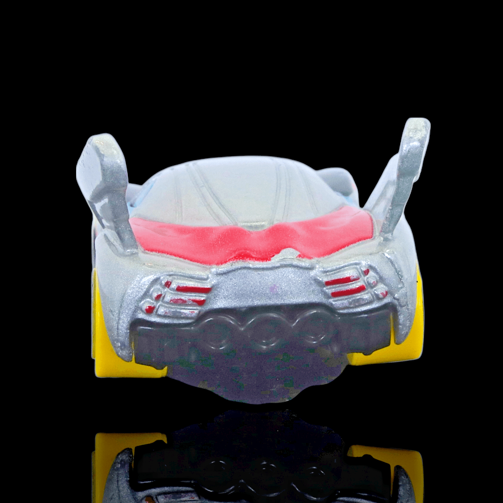 2018 Hot Wheels Marvel Thor Character Car ~ 1:64 ~ Diecast Toy - Thumbnail 4