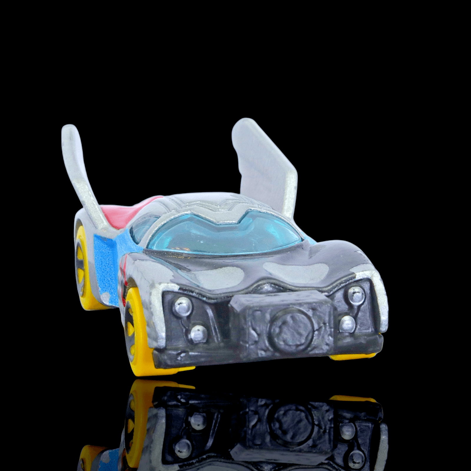 2018 Hot Wheels Marvel Thor Character Car ~ 1:64 ~ Diecast Toy - Thumbnail 3