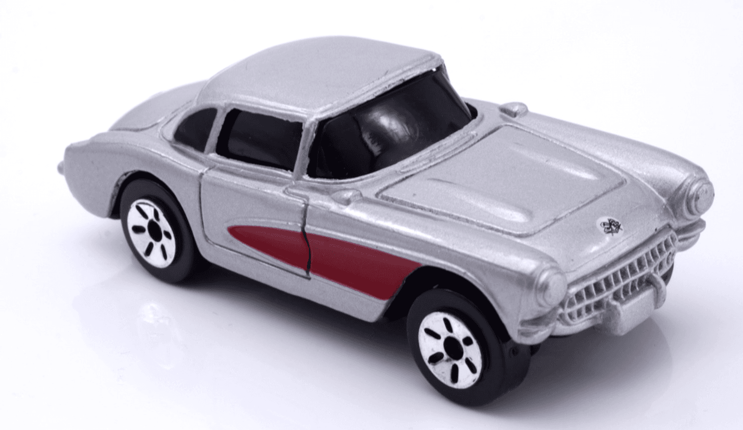 Maisto ~ 1957 CHEVROLET CORVETTE ~ Silver / Red 1:64 Diecast
