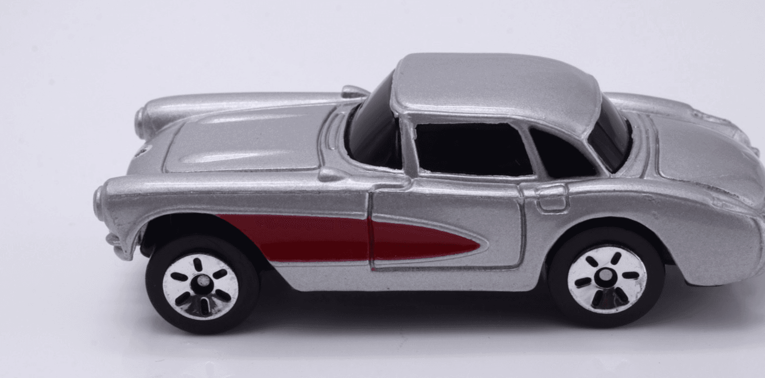 Maisto ~ 1957 CHEVROLET CORVETTE ~ Silver / Red 1:64 Diecast - Thumbnail 4