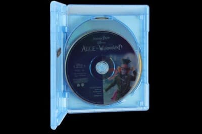 Alice in Wonderland (1 Blu-Ray DVD, 1 Reg DVD & 1 Digital Copy disc) - Thumbnail 2
