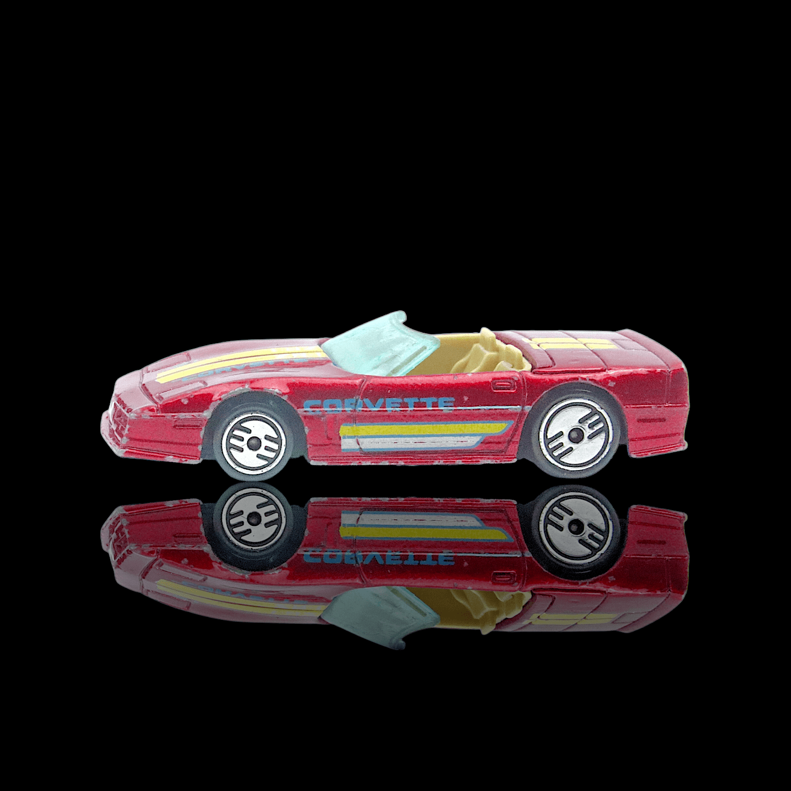 Hot Wheels 1983 CHEVY CORVETTE CONVERTIBLE ~ Red Diecast 1:64 - Thumbnail 2