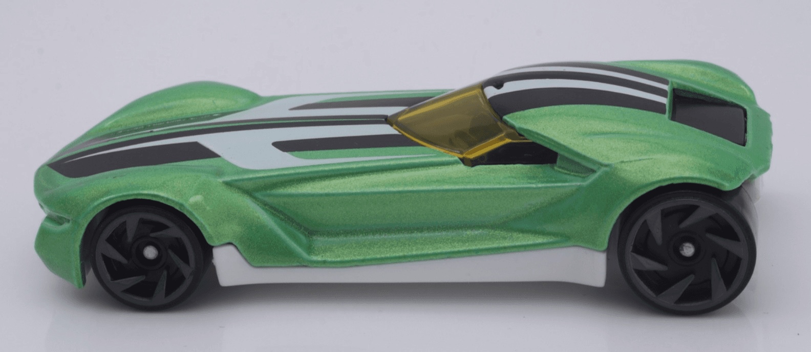 2020 Hot Wheels Dream Garage ~ TWIN MILL GEN-E (4/10) ~ 1/64 Green 62/250 - Thumbnail 4