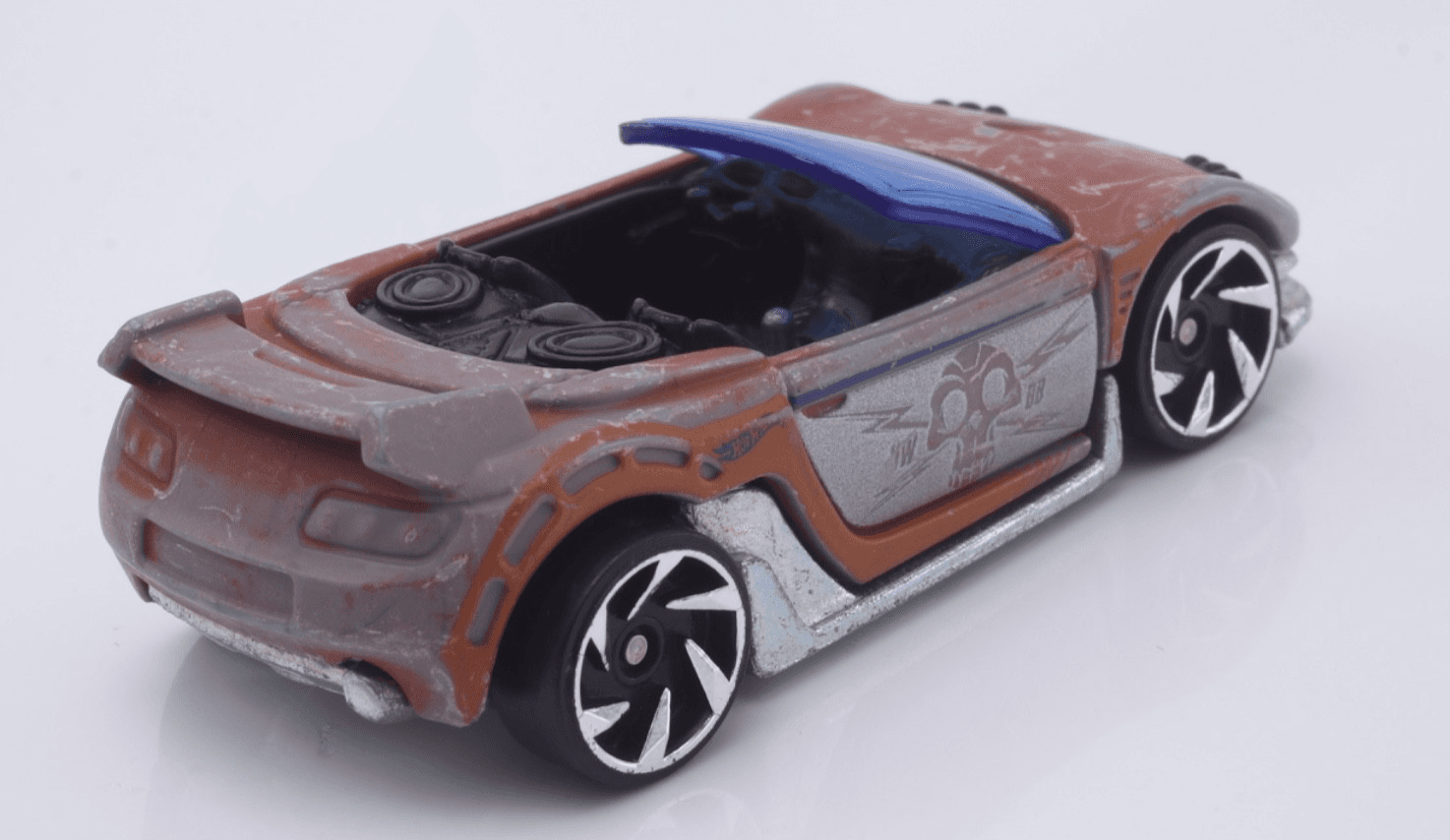 2020 Hot Wheels Color Shifters ~ TRAK-TUNE ~ Color Changing Diecast Car 1:64 - Thumbnail 6
