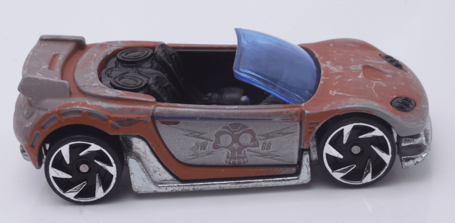 2020 Hot Wheels Color Shifters ~ TRAK-TUNE ~ Color Changing Diecast Car 1:64 - Thumbnail 3