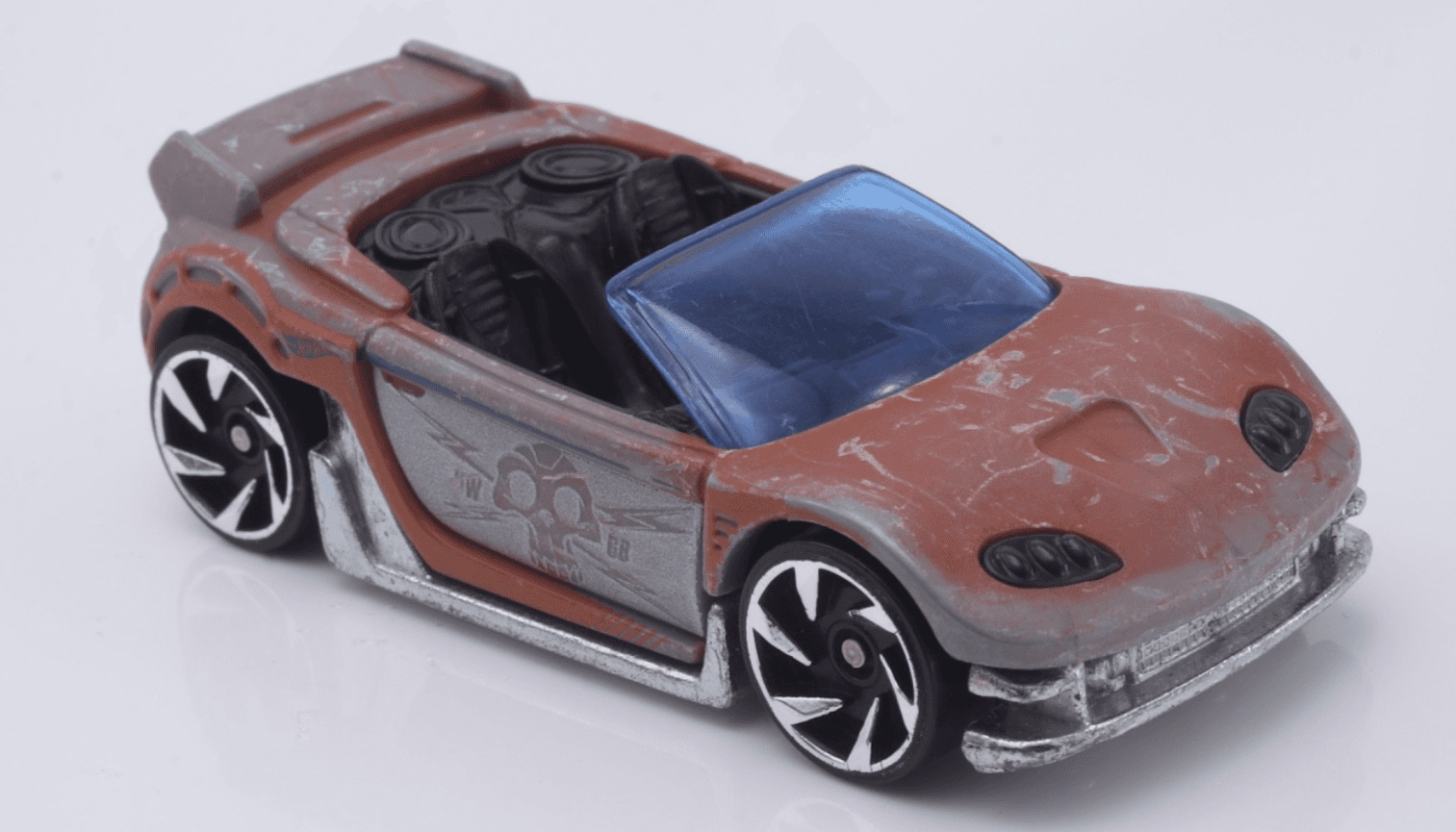 2020 Hot Wheels Color Shifters ~ TRAK-TUNE ~ Color Changing Diecast Car 1:64
