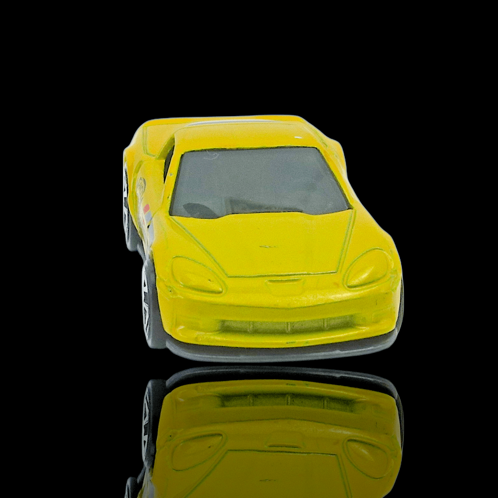 Hot Wheels 2012 CORVETTE Z06 ~ HWCC ~ Yellow 1/64 Diecast Toy Car - Thumbnail 5