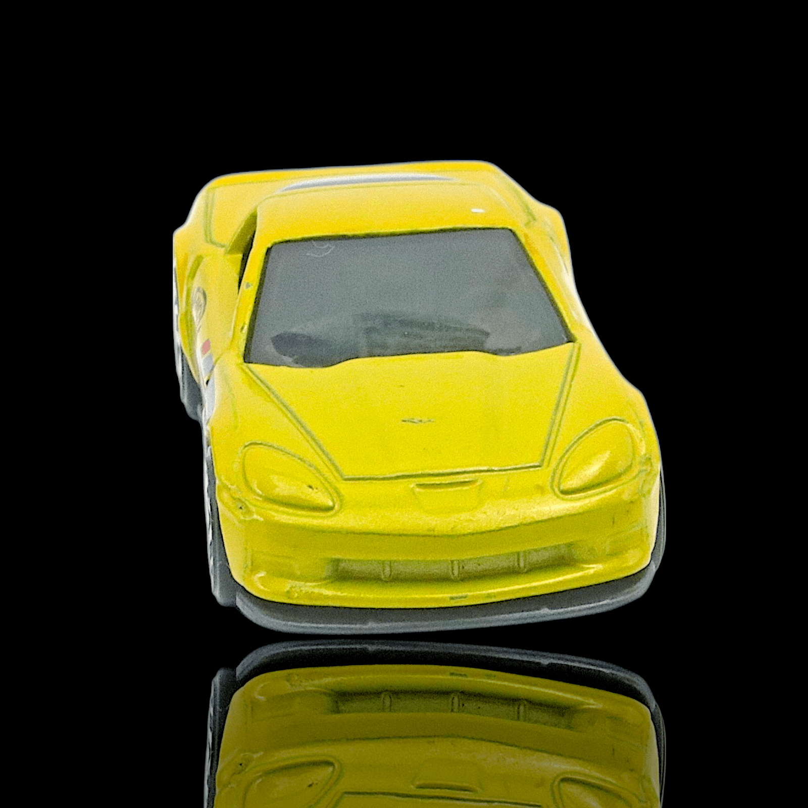Hot Wheels 2012 CORVETTE Z06 ~ HWCC ~ Yellow 1/64 Diecast Toy Car - Thumbnail 3