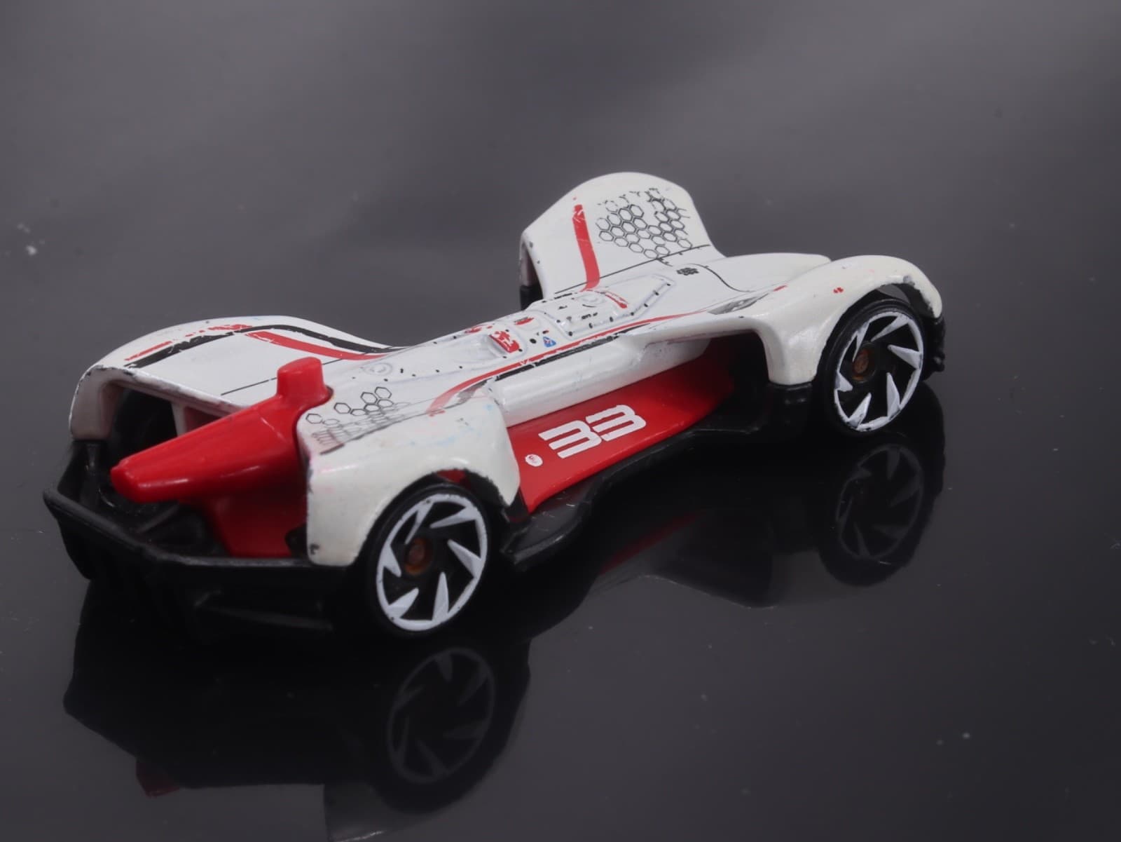20129 Hot Wheels Race Day ~ ROBORACE ROBOCAR (9/10) ~ 1/64 Diecast 161/250 - Thumbnail 5