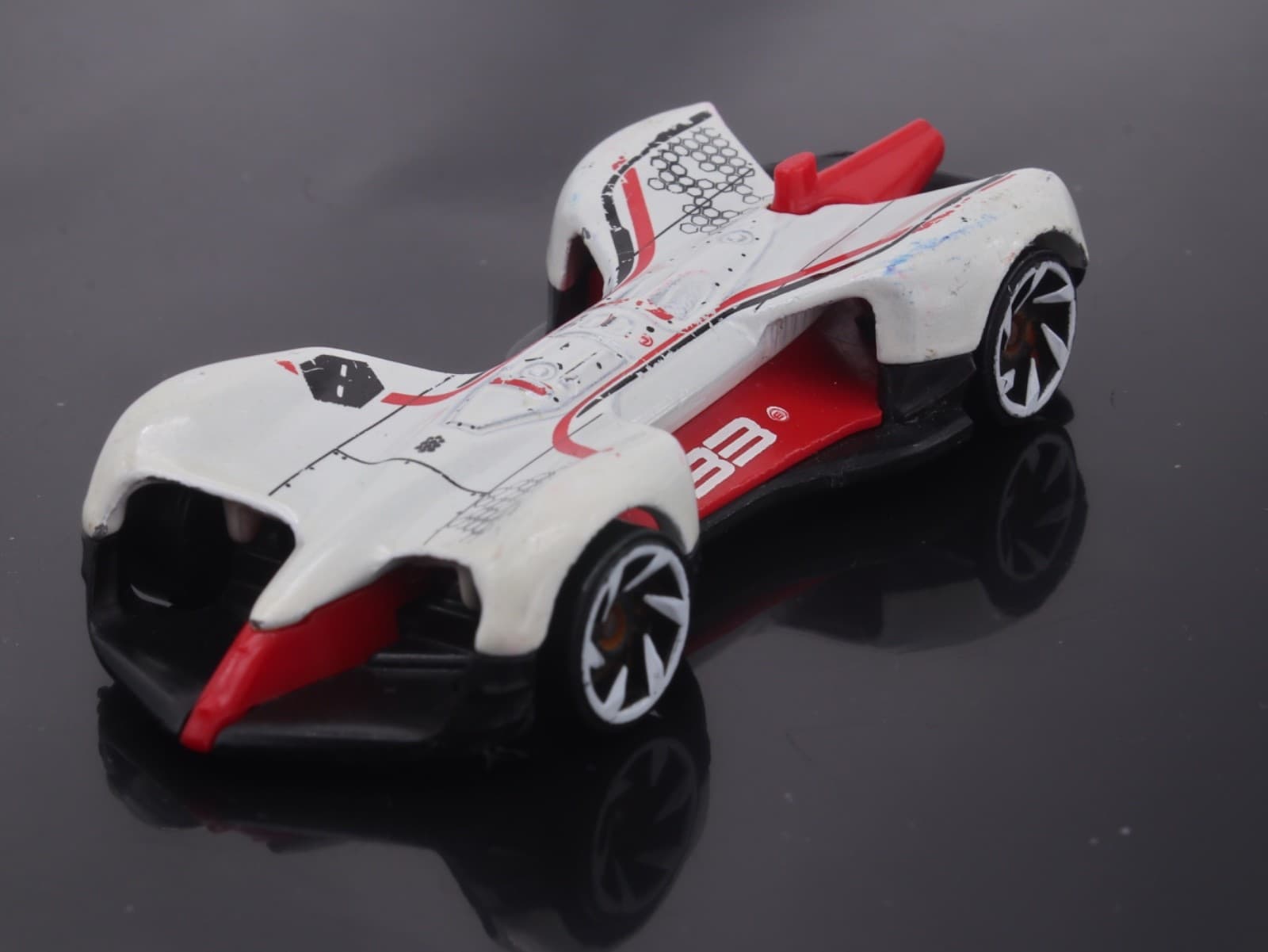 20129 Hot Wheels Race Day ~ ROBORACE ROBOCAR (9/10) ~ 1/64 Diecast 161/250 - Thumbnail 2
