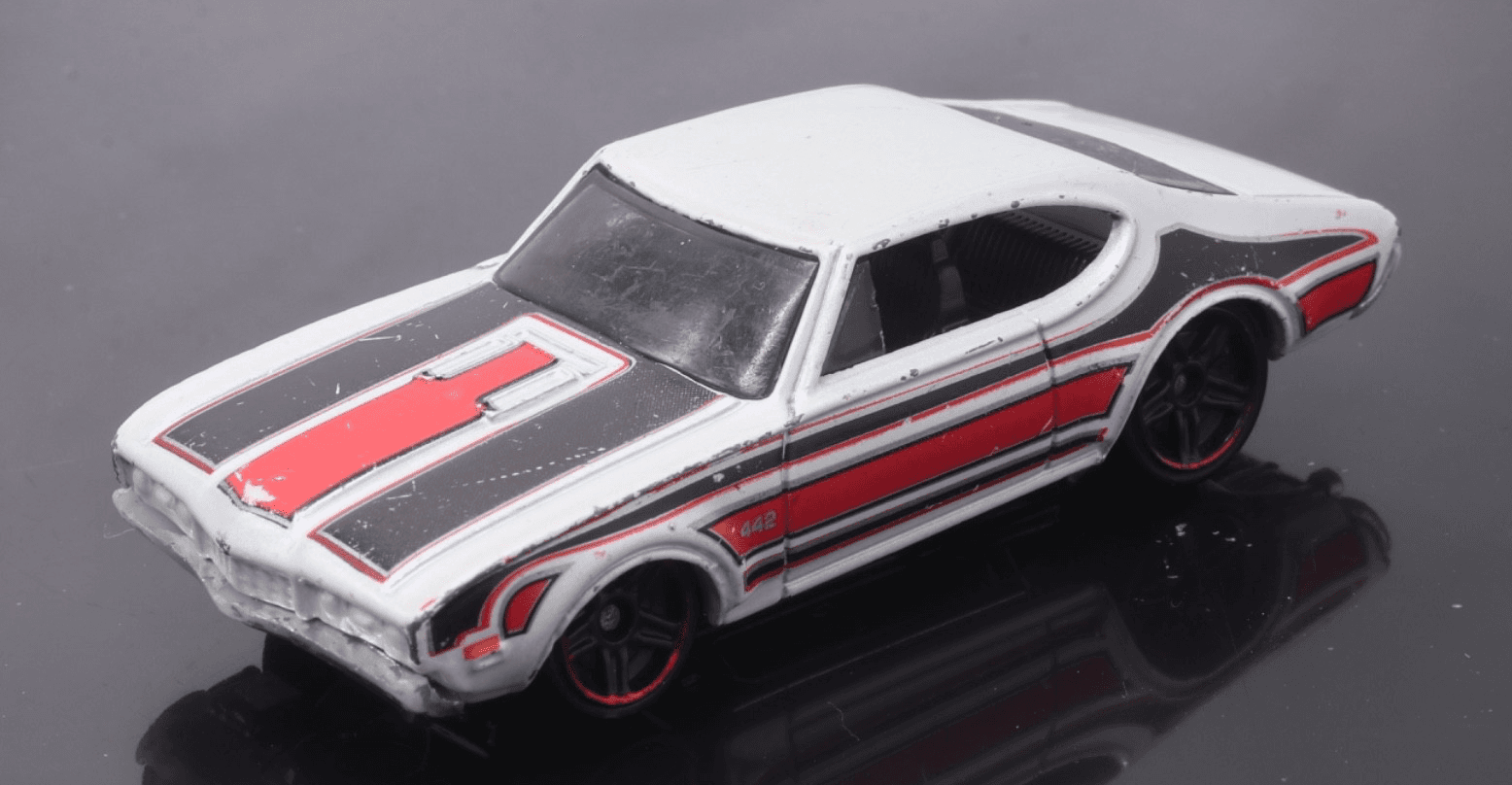 2009 Hot Wheels Muscle Mania ~ OLDS 442 ~ Diecast 1/64 - Thumbnail 2