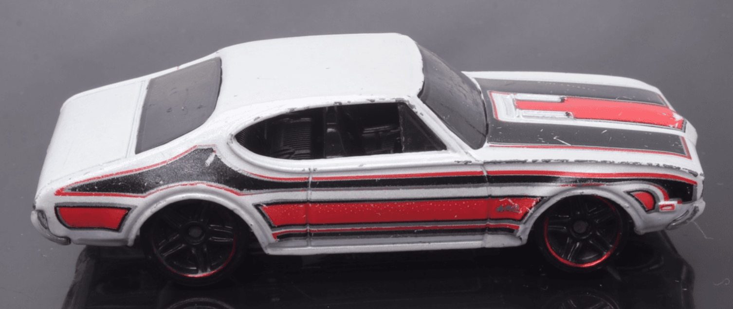 2009 Hot Wheels Muscle Mania ~ OLDS 442 ~ Diecast 1/64 - Thumbnail 3