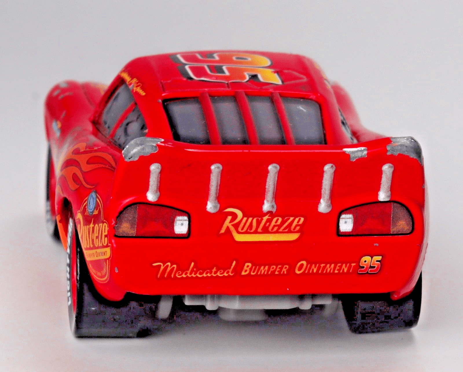 Disney Pixar Cars ~ LIGHTNING MCQUEEN "RUST-EZE" #95 ~ Red 1:55 Diecast - Thumbnail 8