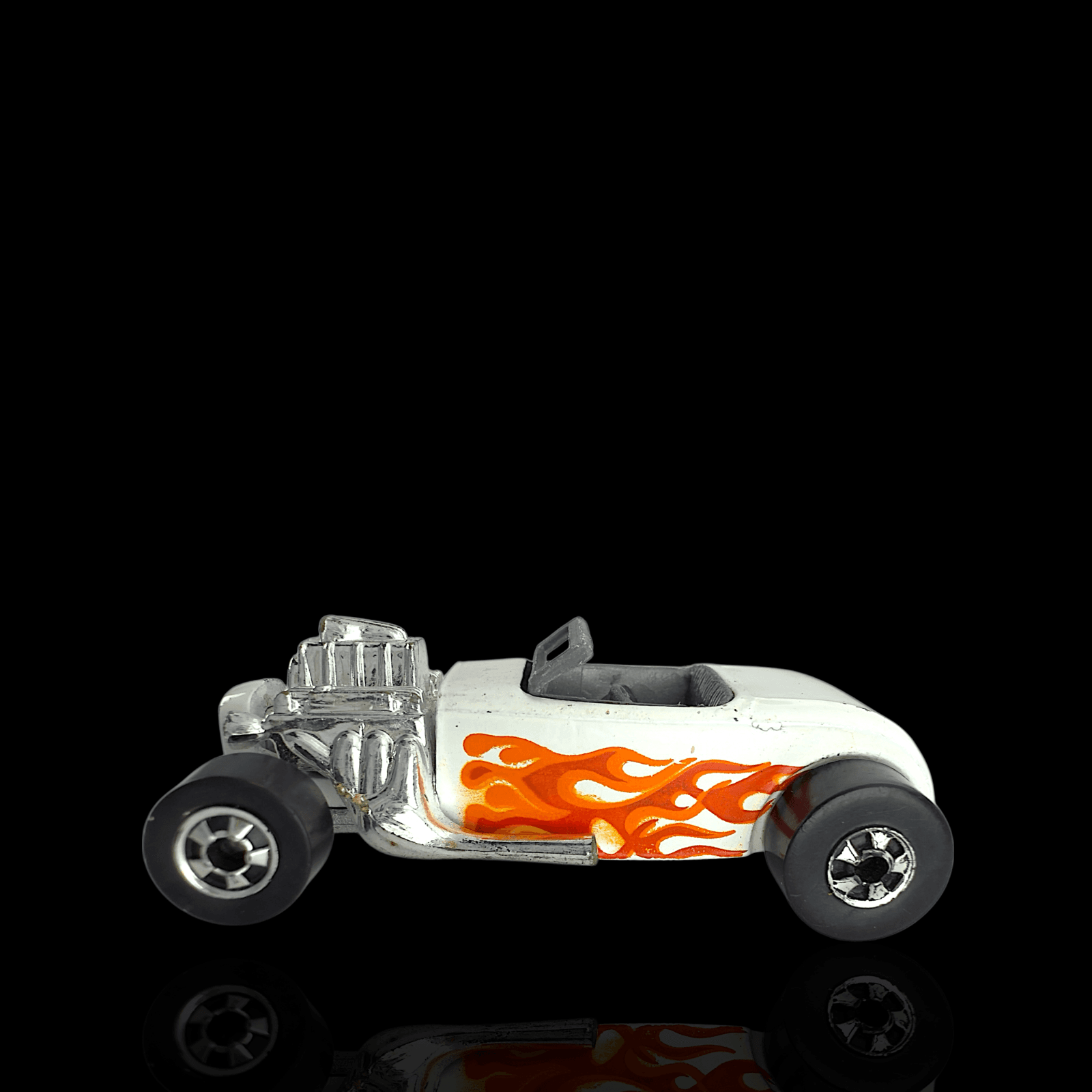 Hot Wheels 1975 Street Rodder ~ '32 Ford Roadster ~ Blackwall - Thumbnail 2