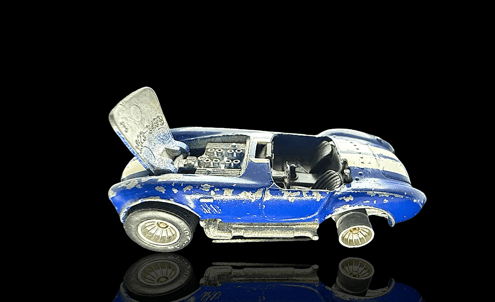 Hot Wheels ~ 1982 CLASSIC COBRA SHELBY ~ VINTAGE~ Blue ~ Gray Hub Real Riders - Thumbnail 6