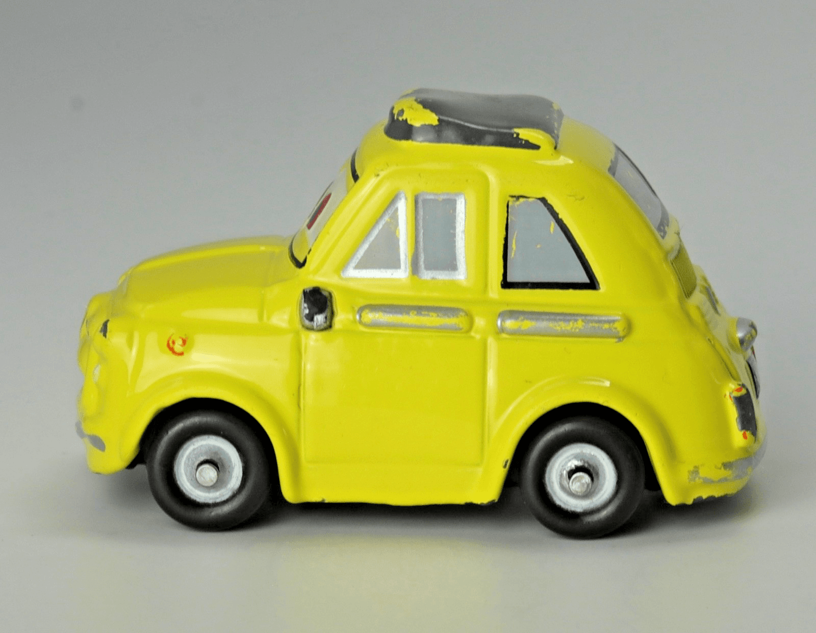 Disney Pixar Cars ~ Mini Racers ~ LUIGI ~ Yellow Fiat 500 ~ Diecast 1:100 Toy - Thumbnail 3