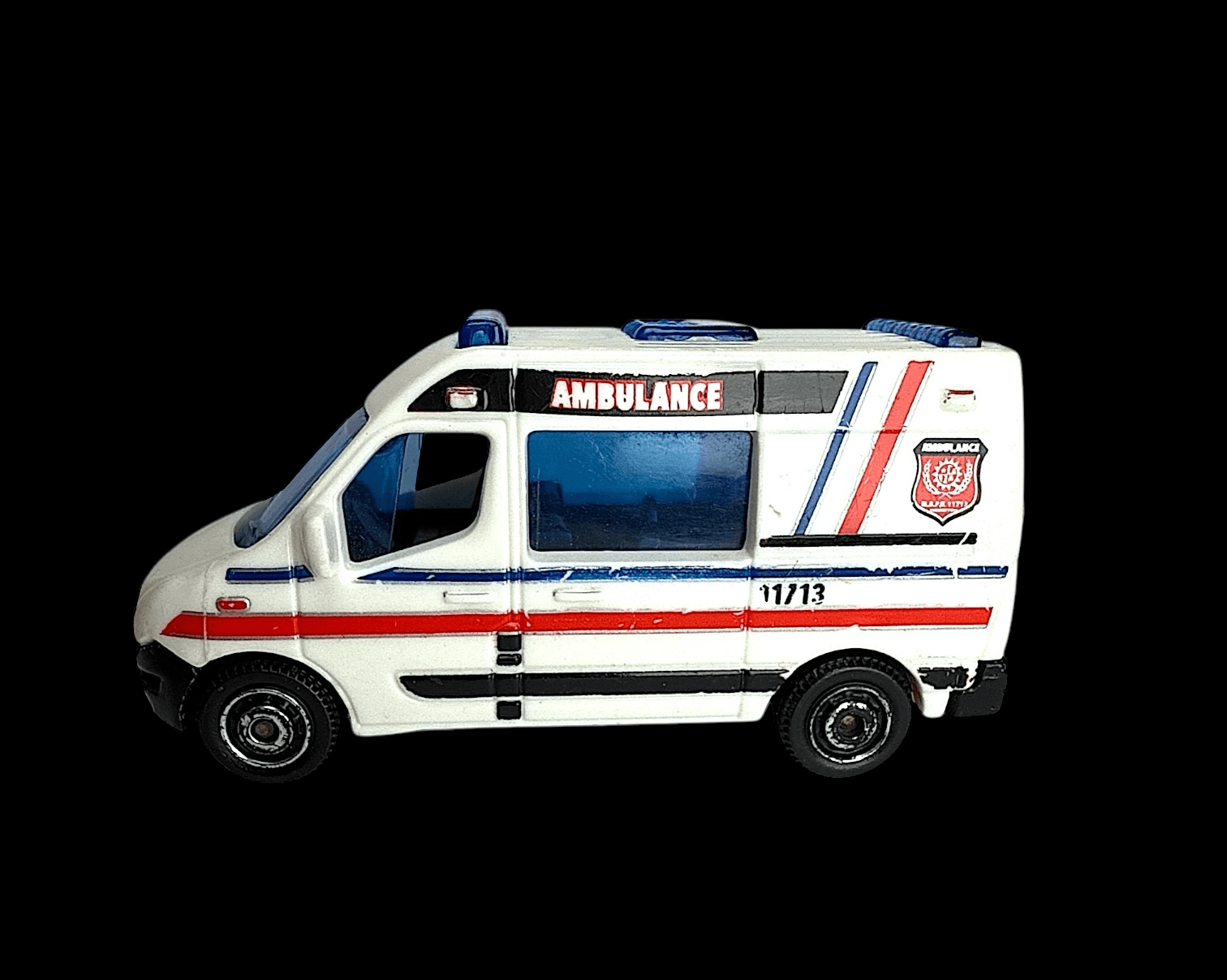 Matchbox ~ Renault Master Ambulance ~ 11/13 Global Series ~ White Diecast