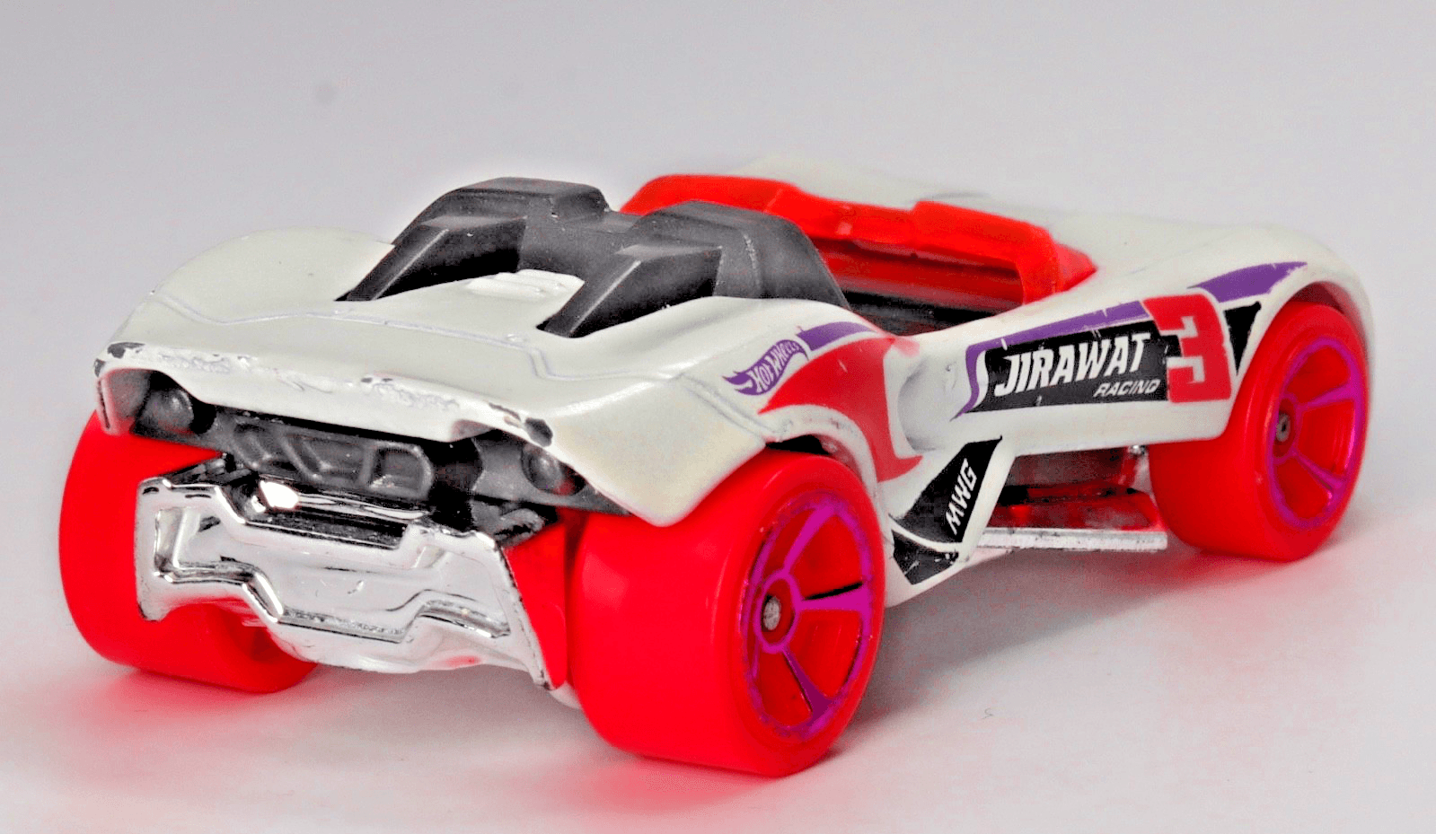 2014 Hot Wheels CARBONIC JIRAWAT ~ Racing White ~ #3 ~ 1:64 Diecast - Thumbnail 3