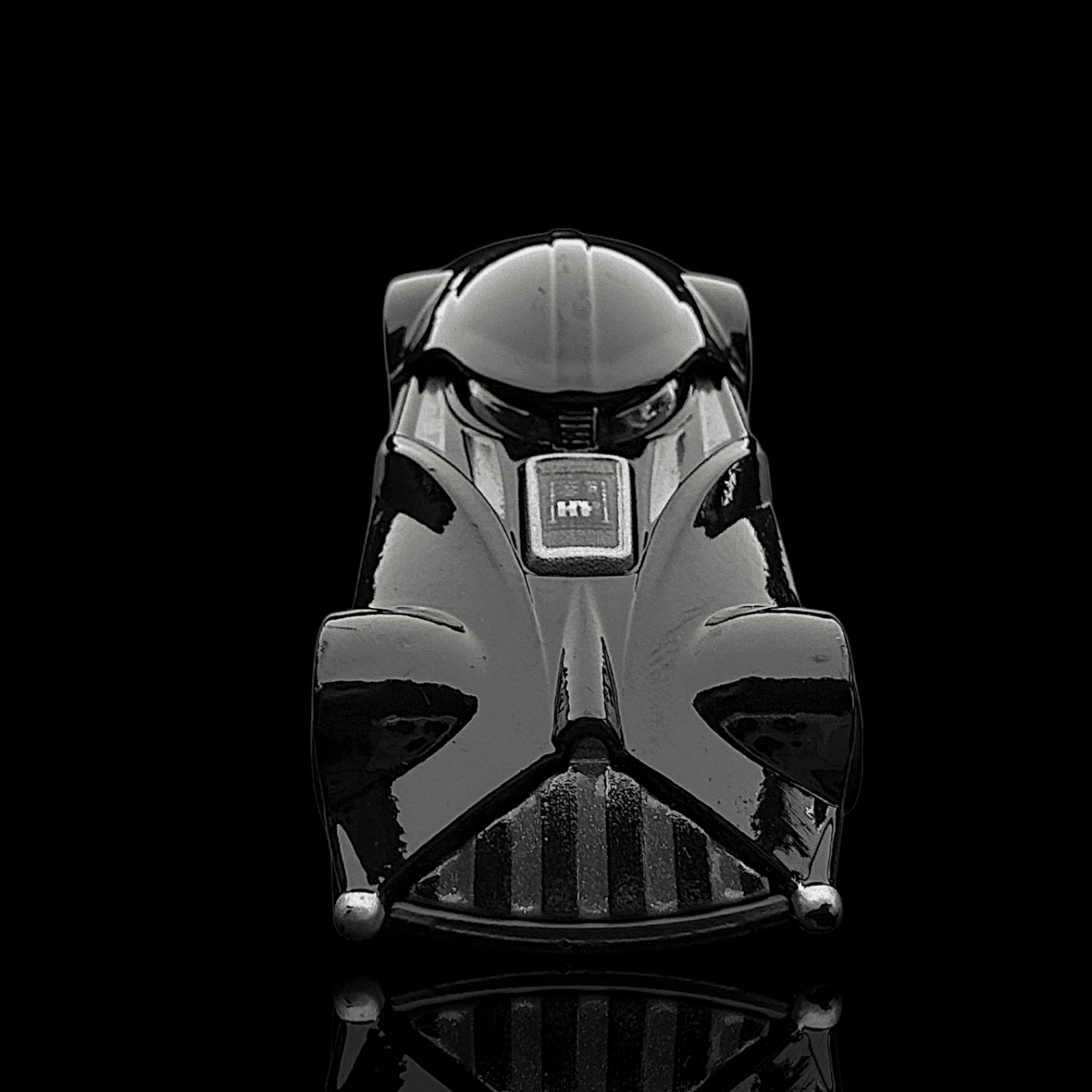 2014 Hot Wheels Character Cars: DARTH VADER ~ Star Wars 1/15 - Blue Card Series - Thumbnail 5