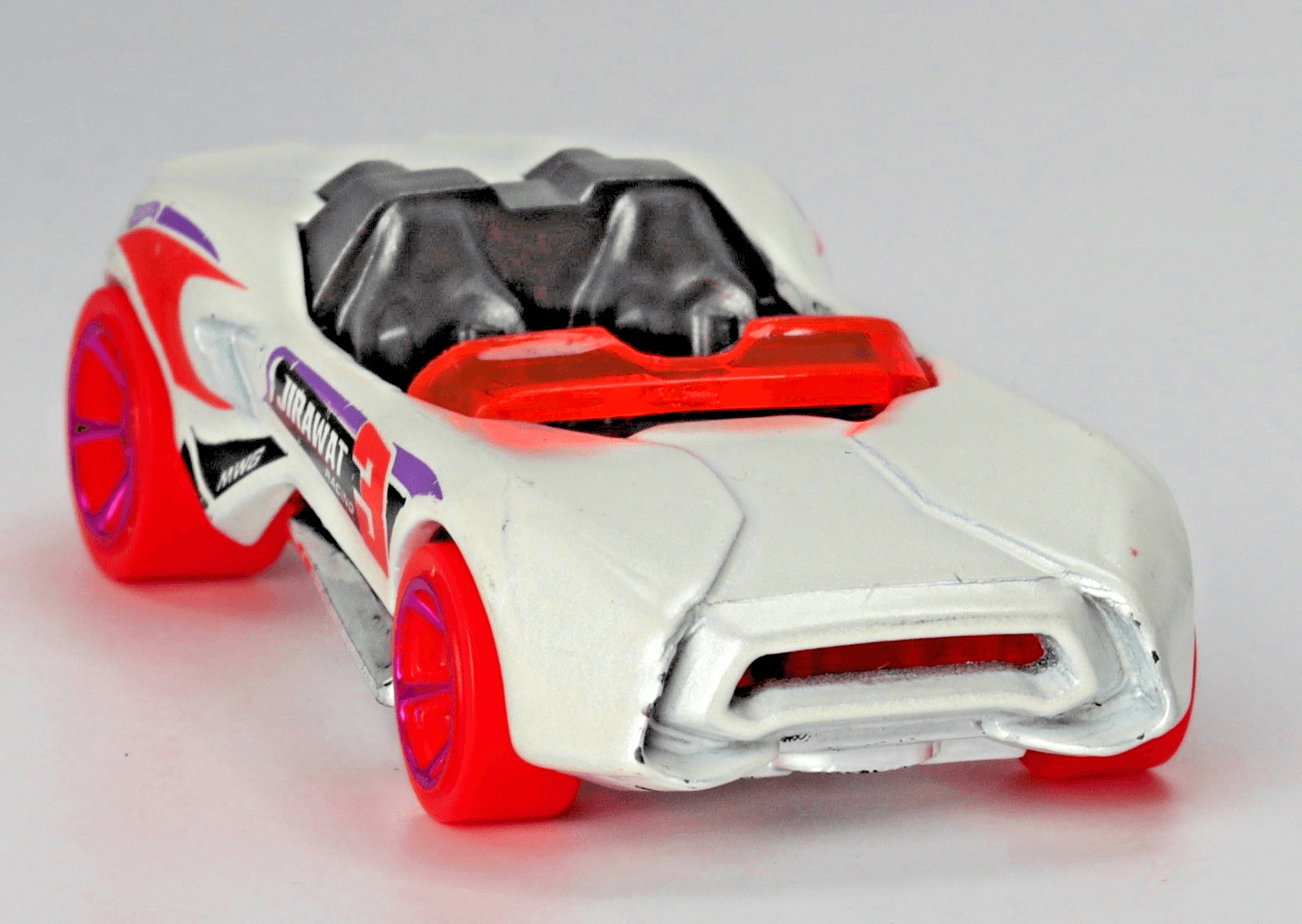 2014 Hot Wheels CARBONIC JIRAWAT ~ Racing White ~ #3 ~ 1:64 Diecast - Thumbnail 6