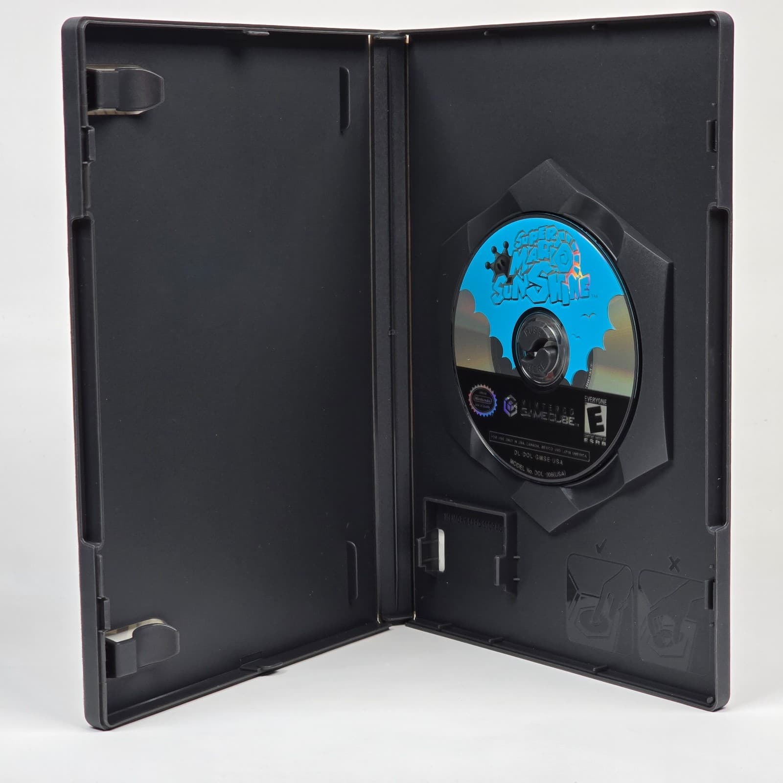 Super Mario Sunshine (Nintendo GameCube) Black Label Case & Disc - Thumbnail 2