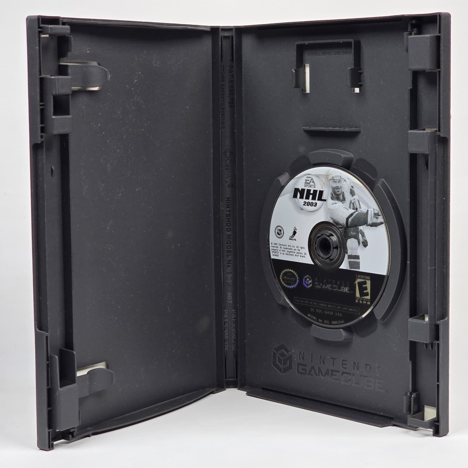NHL 2003 (Nintendo GameCube) Case & Disc - Thumbnail 2