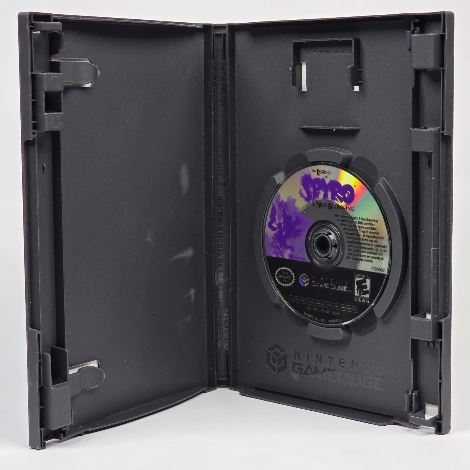 The Legend of Spyro: A New Beginning (Nintendo GameCube) Case & Disc - Thumbnail 2