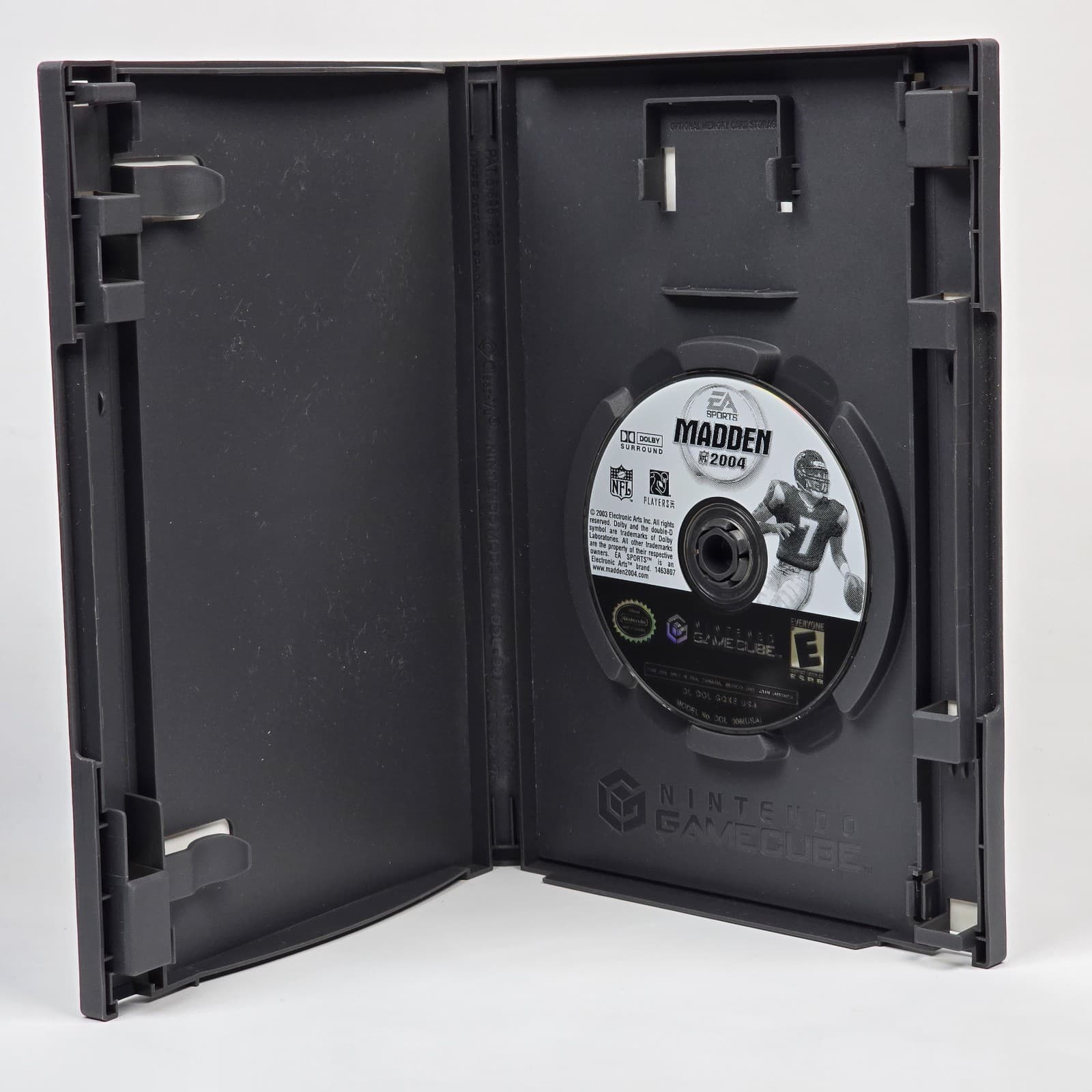 Madden NFL 2004 (Nintendo GameCube) Case & Disc - Thumbnail 2