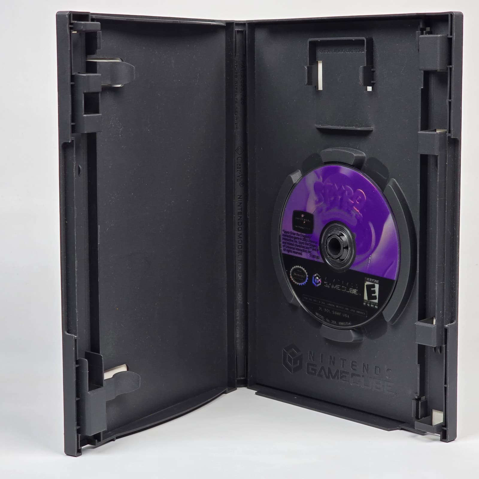 Spyro: Enter the Dragonfly (Nintendo GameCube) Player's Choice Case & Disc - Thumbnail 2