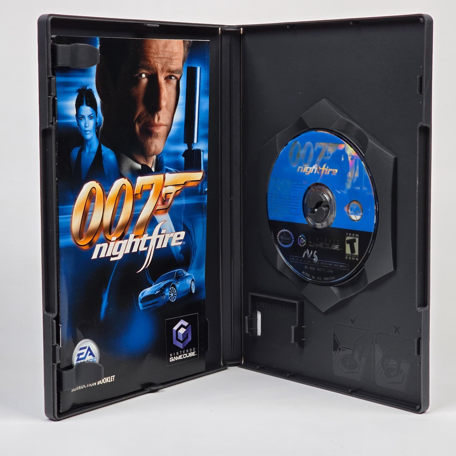 007: NightFire - James Bond (Nintendo GameCube) Player's Choice CIB COMPLETE - Thumbnail 2