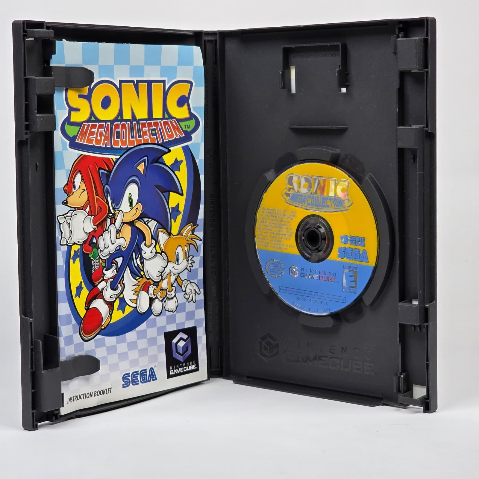 Sonic: Mega Collection (Nintendo GameCube) Black Label CIB COMPLETE - Thumbnail 2