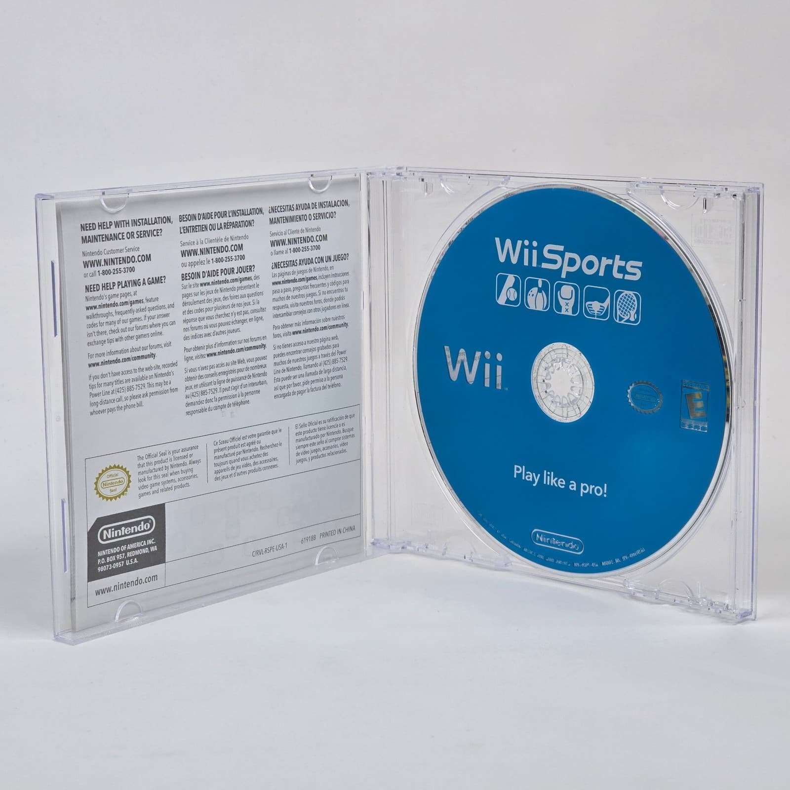 Wii Sports (Nintendo Wii) Manual & Disc - Thumbnail 2