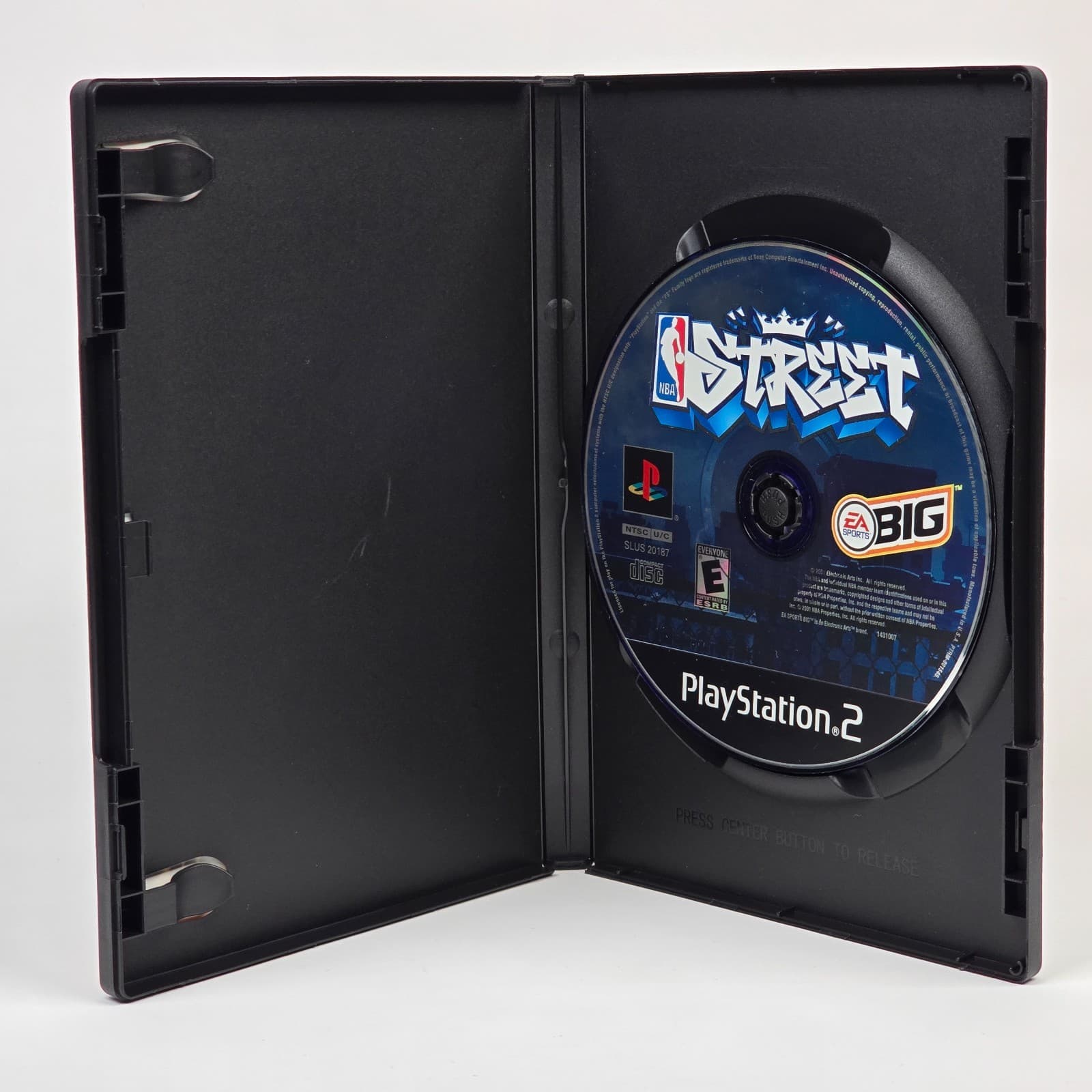NBA Street (PlayStation 2 PS2) Black Label Case & Disc - Thumbnail 2
