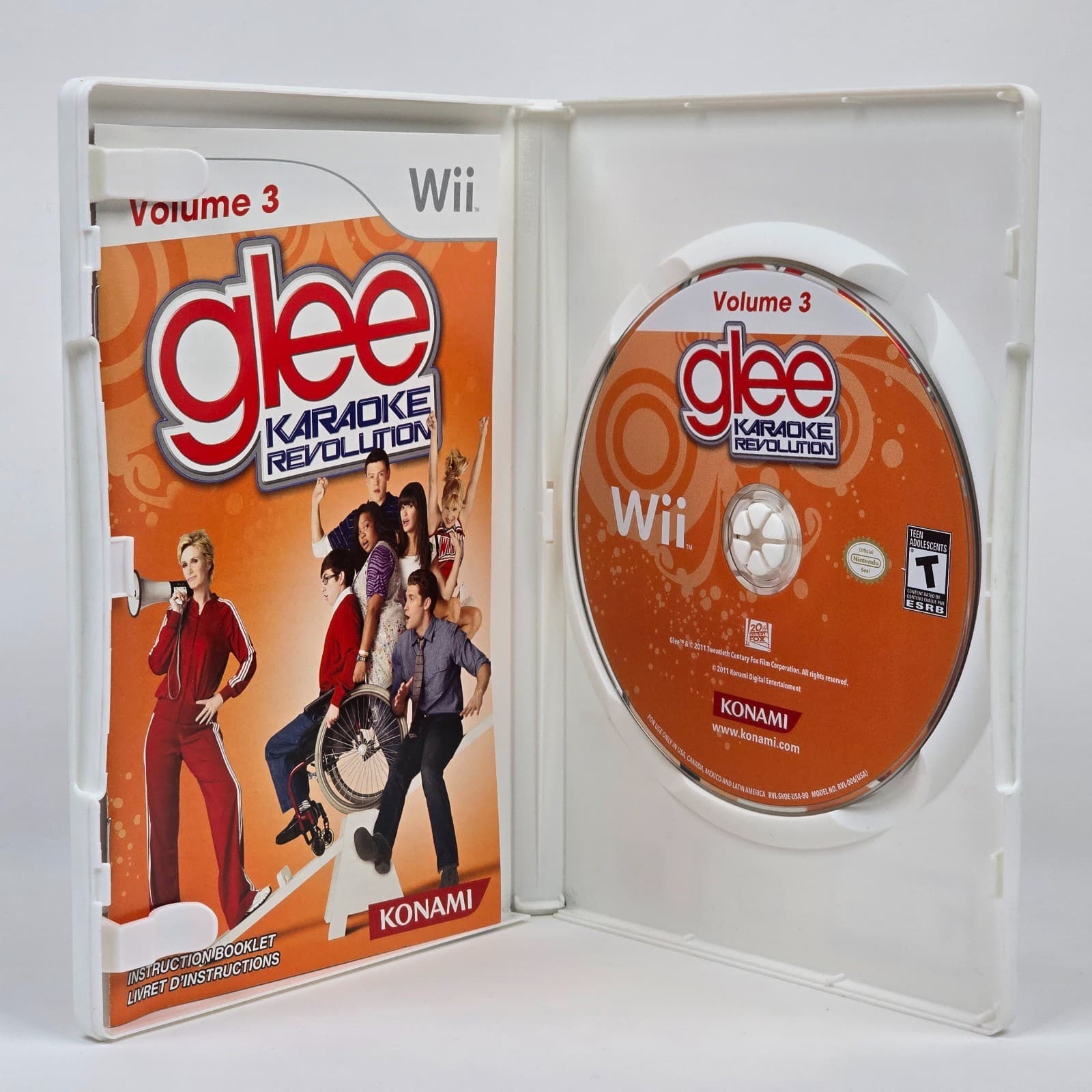 Karaoke Revolution Glee: Volume 3 (Nintendo Wii) CIB COMPLETE - Thumbnail 2