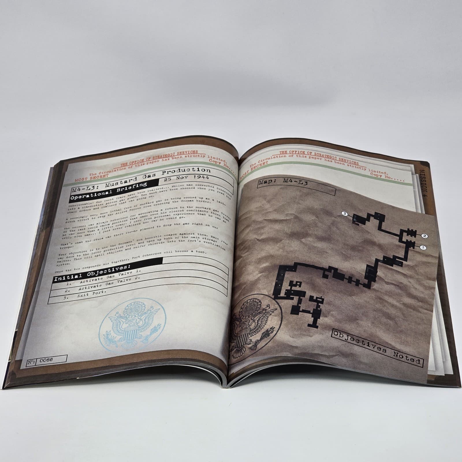 Medal of Honor Official Strategy Guide (PlayStation 1 PS1) BradyGames - Thumbnail 2