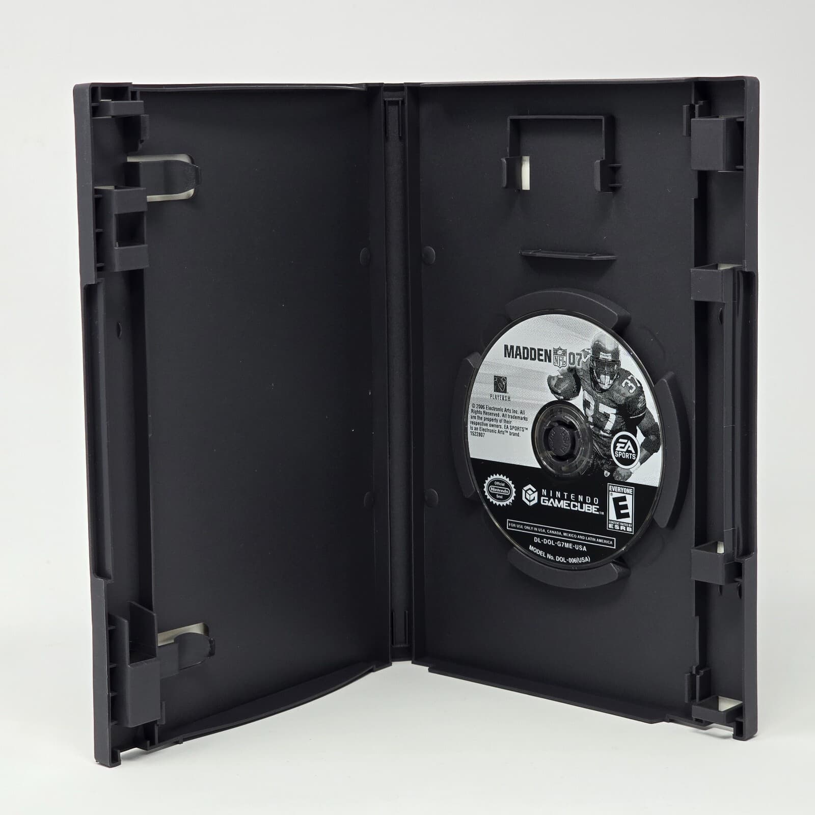 Madden NFL 07 (Nintendo GameCube) Case & Disc TESTED - Thumbnail 2