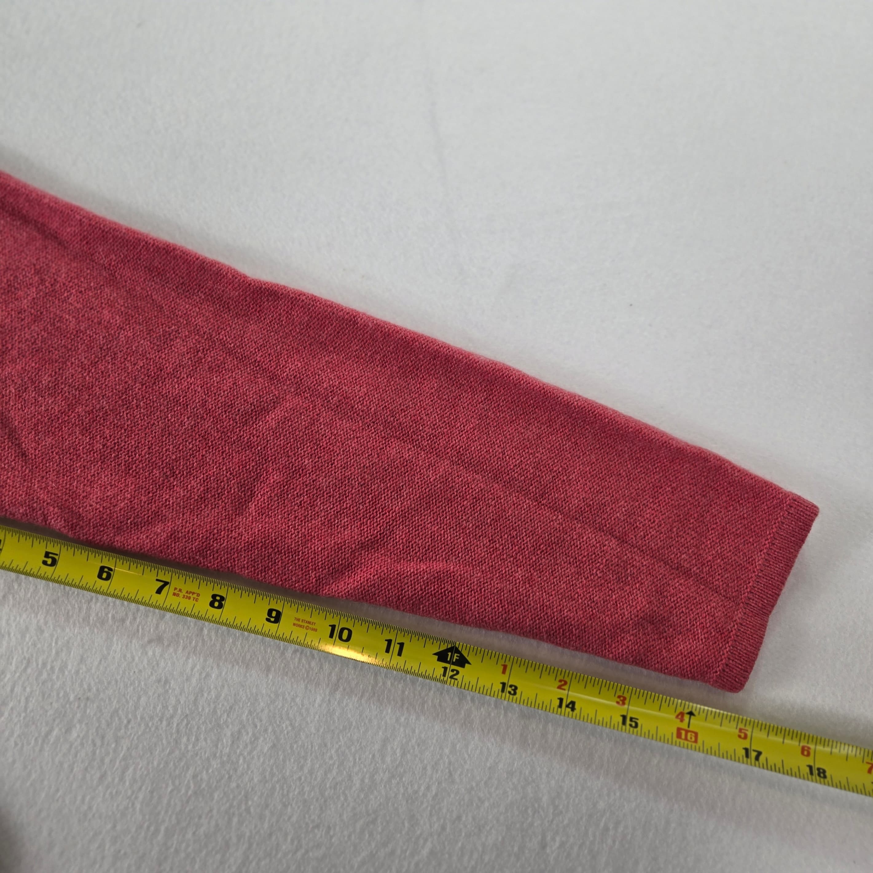 Saks Fifth Avenue Red V-Neck  100% Cashmere Sweater Size M - Thumbnail 4