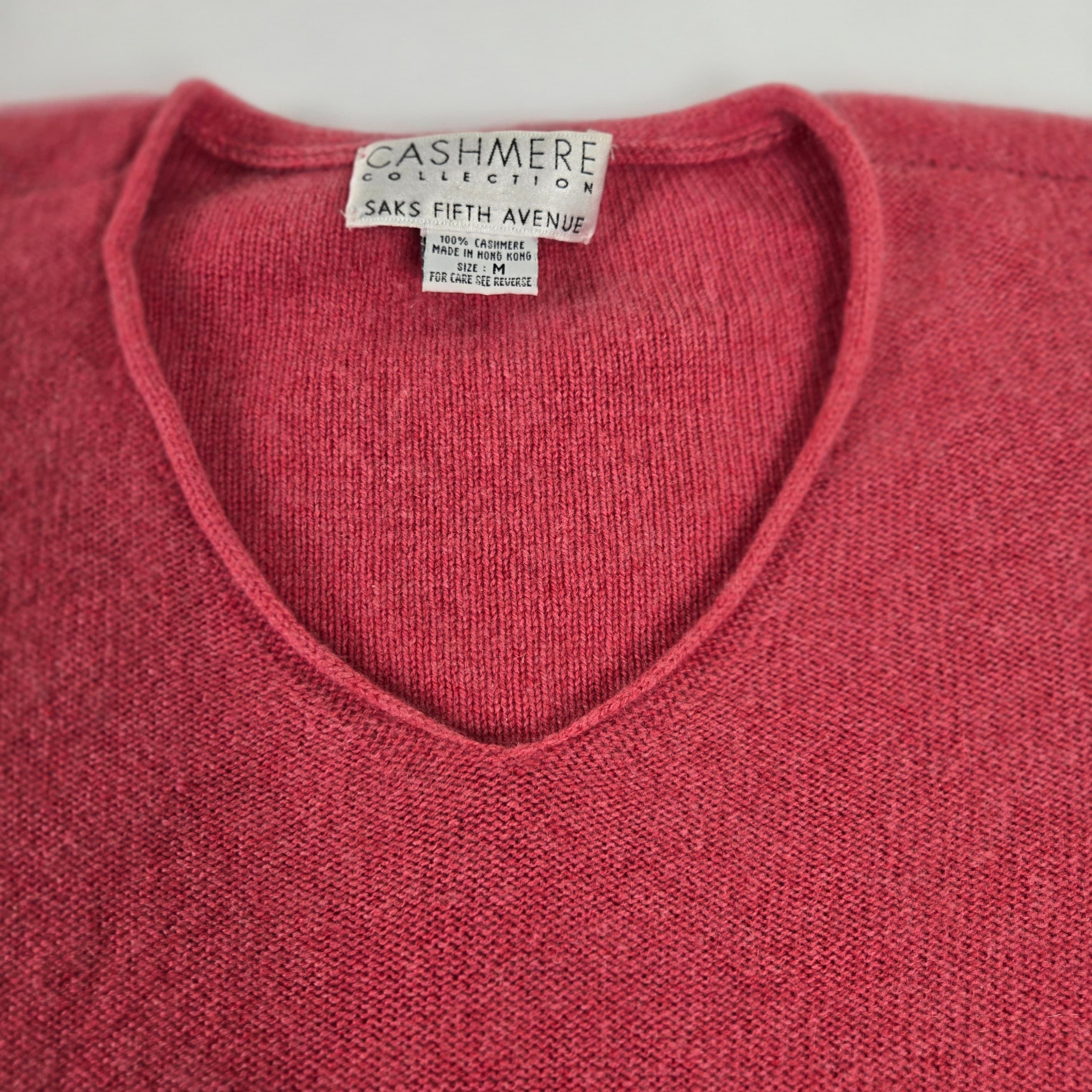 Saks Fifth Avenue Red V-Neck  100% Cashmere Sweater Size M - Thumbnail 9