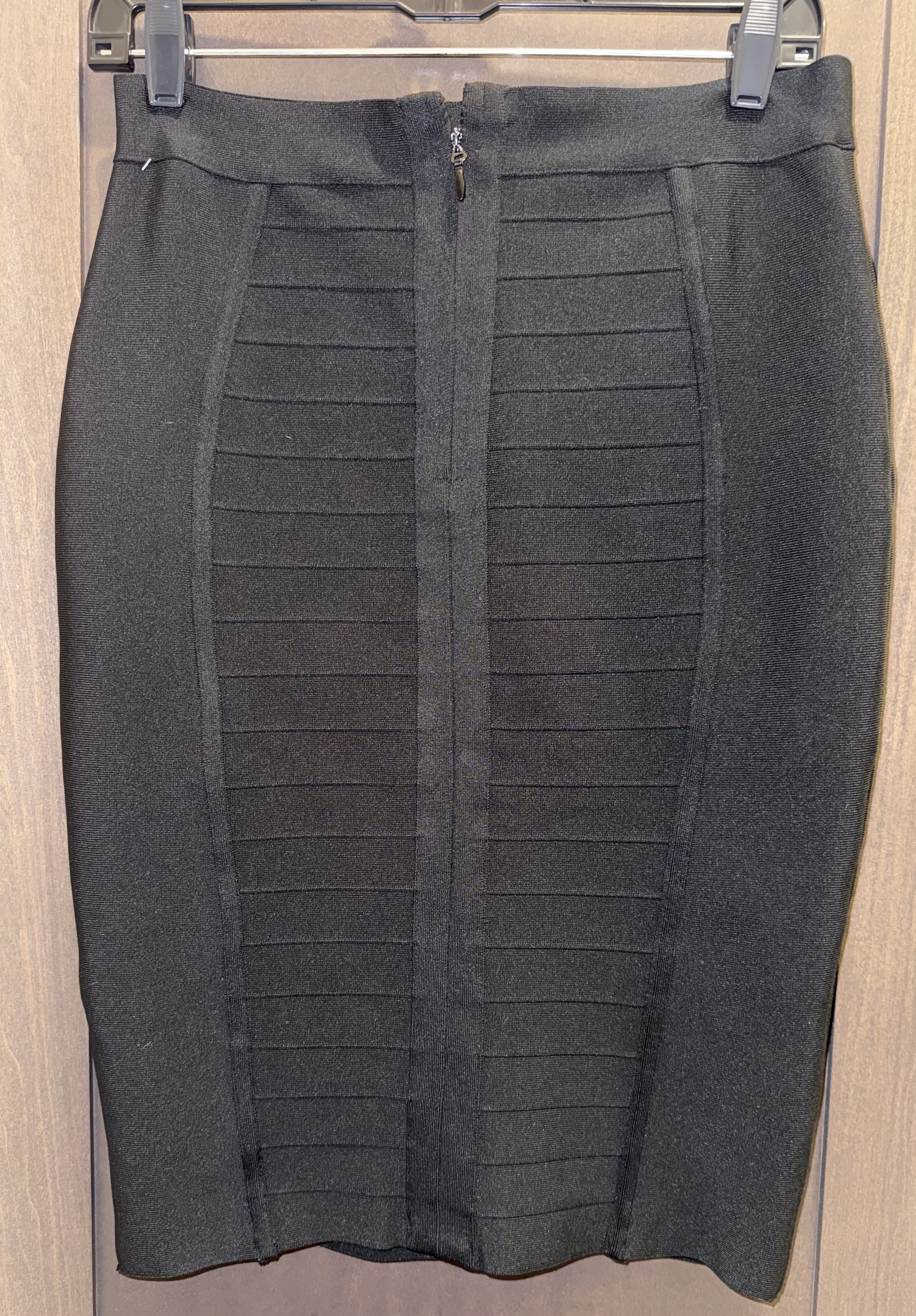 Black Skirt - Thumbnail 2