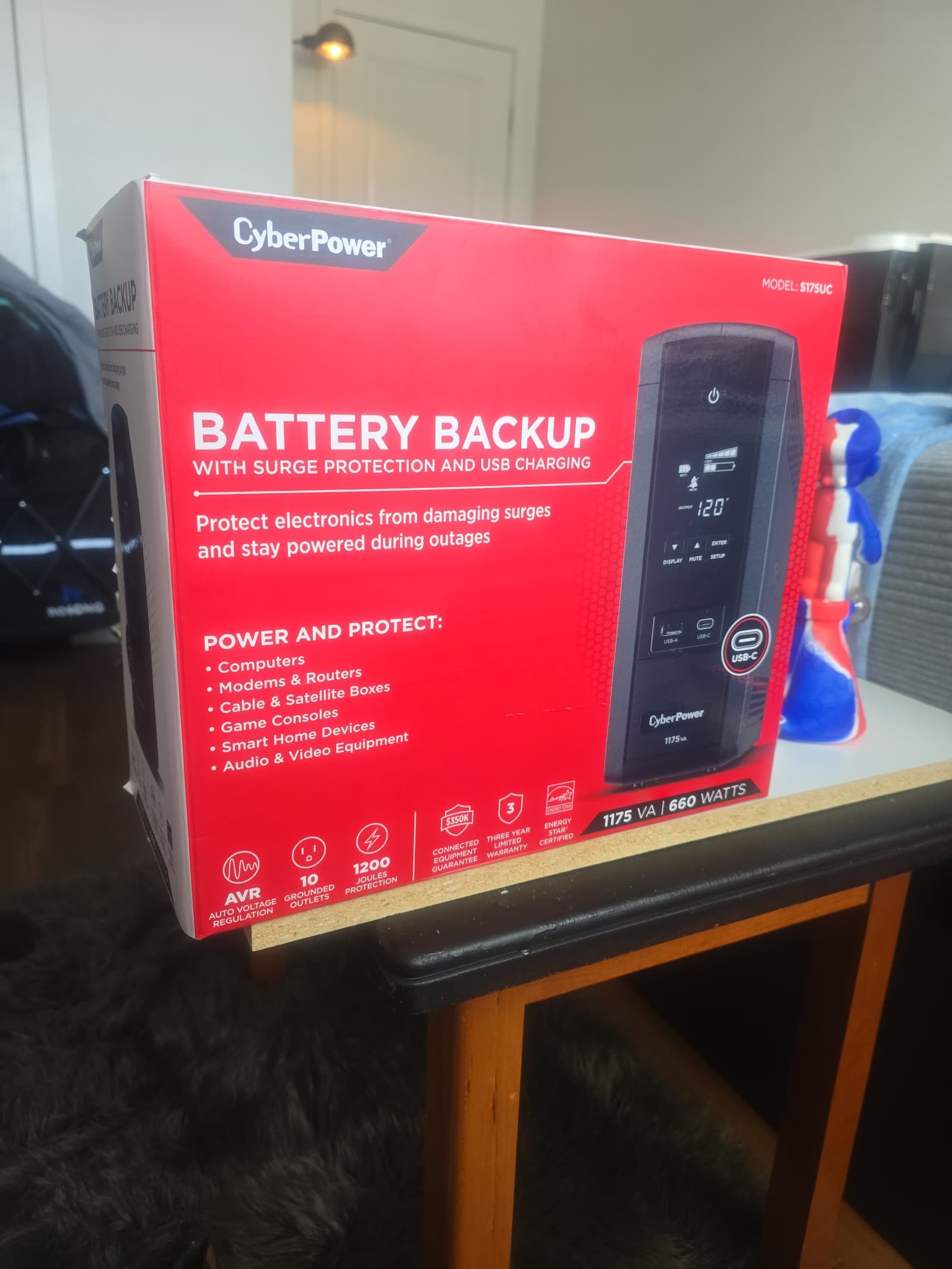 Cyber power battery backup 660 watt - Thumbnail 2