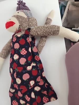 Vintage 1998 Sock Monkey second smile on butt Apple apron Hat 24" - Thumbnail 13