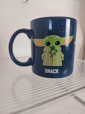 Blue Star Wars The Mandalorian Baby Yoda Snack Attack Protect 20 Oz. Mug - Thumbnail 3