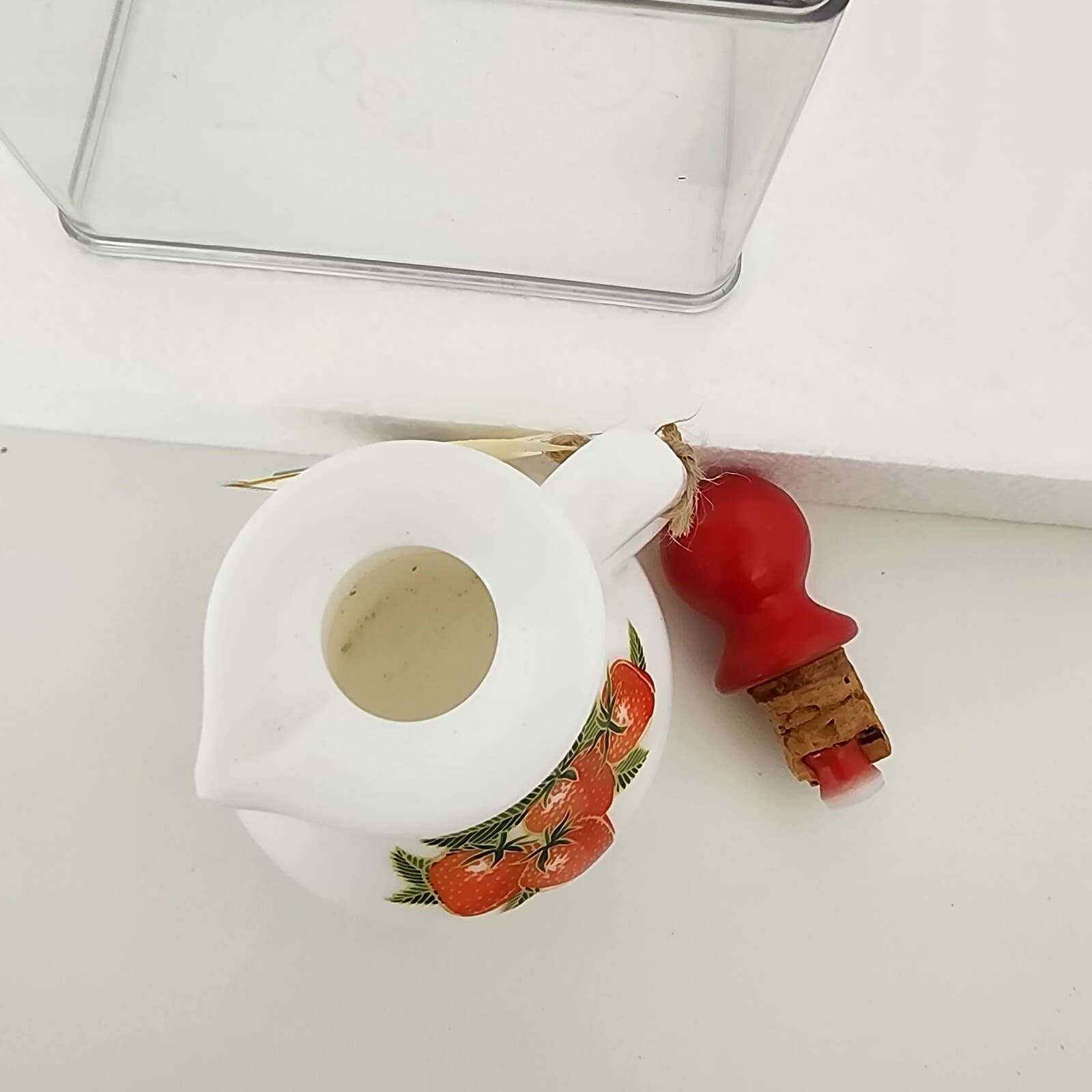Retro White Milk Glass Strawberry Oil Vinegar Vintage Small Cruets 5.5" w/cork - Thumbnail 11
