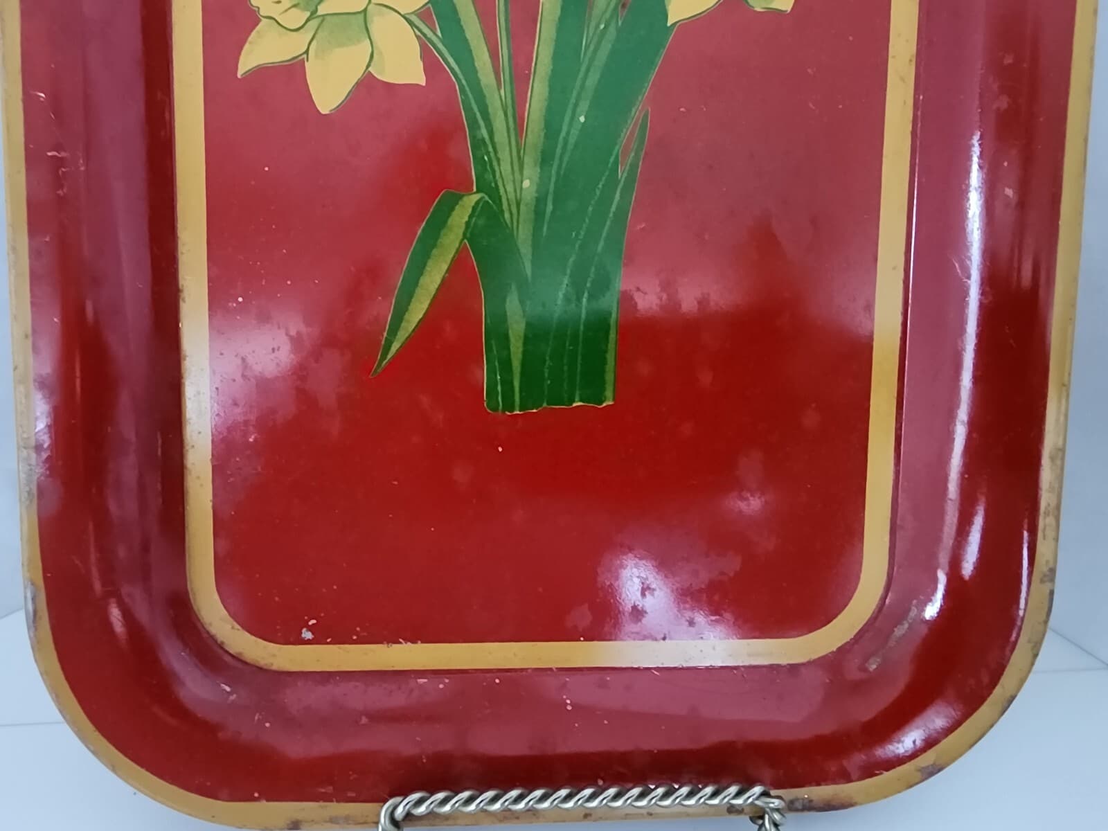 Vintage Red Metal Tray Mustard Yellow Daffodils Green Leaves 14" x 9" - Thumbnail 9