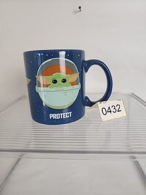 Blue Star Wars The Mandalorian Baby Yoda Snack Attack Protect 20 Oz. Mug