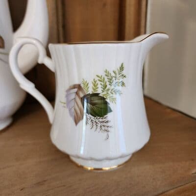 Claddagh‎ China_Made in Galway Ireland_Serves 4 - Thumbnail 11